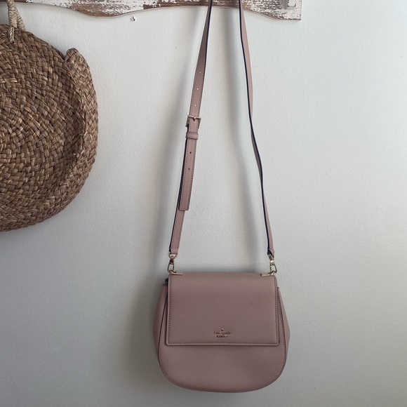 kate spade Handbags - Kate Spade Blush Pink Byrdie Crossbody